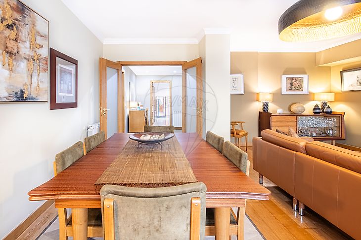Apartamento T3 à venda em Almada