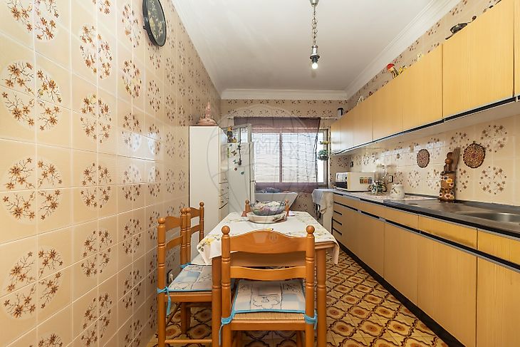 Apartamento T4 à venda em Moita