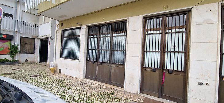 Loja à venda em Amadora
