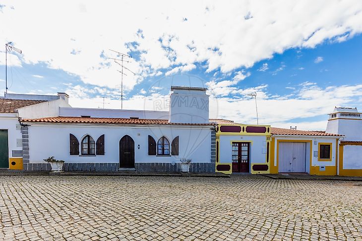 Moradia T5 à venda em Elvas
